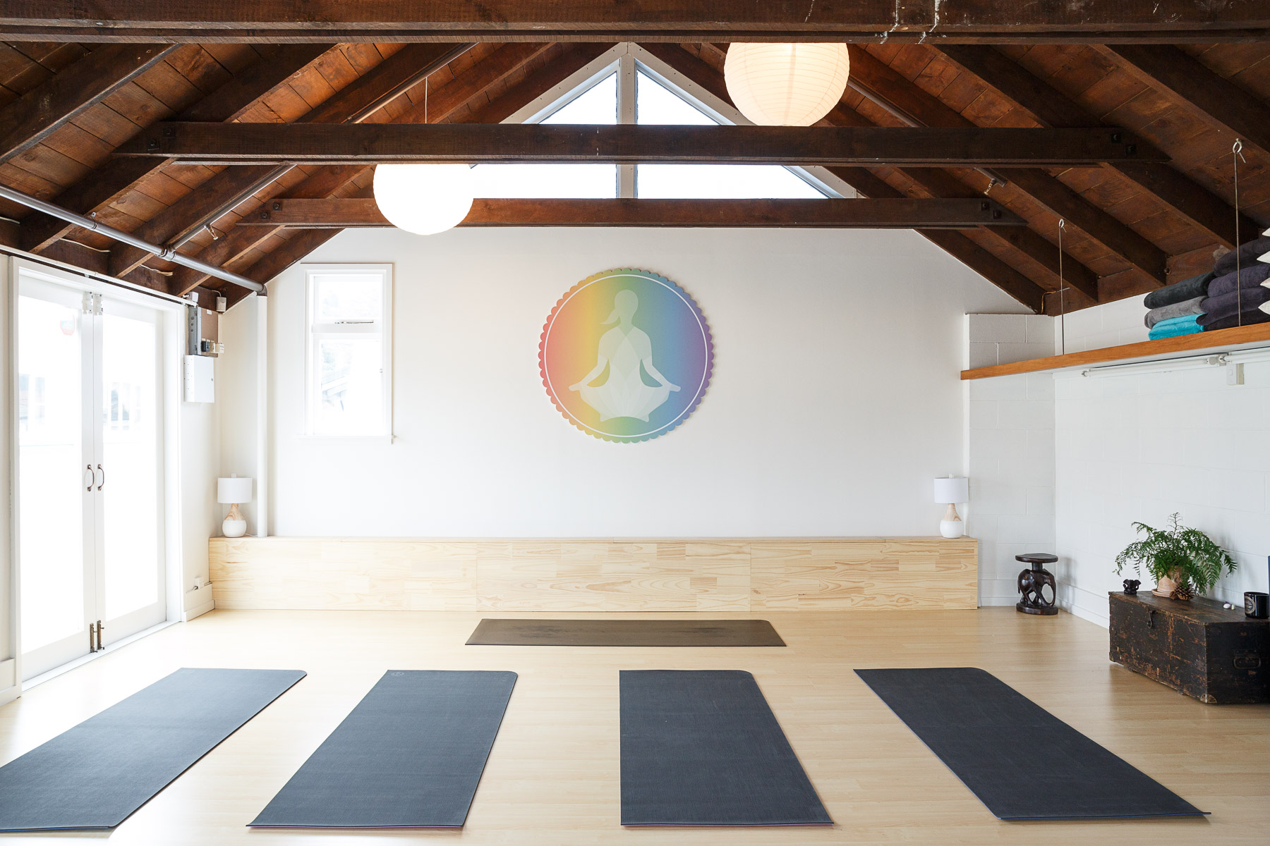 The Ultimate Guide To Designing A Stunning Yoga Studio - The Yoga Nomads